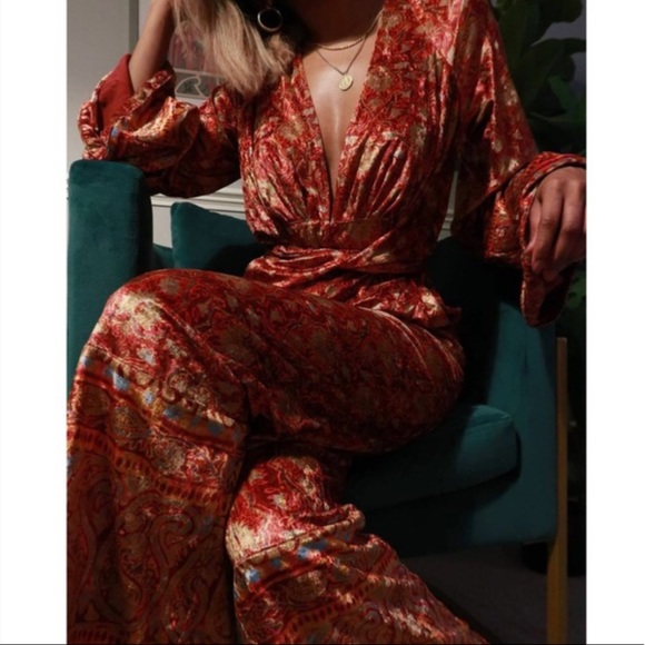 SOLD✨FREE PEOPLE Harper Velvet Printed One Piece Sangria Wine Jumpsuit (Medium) - Picture 1 of 13